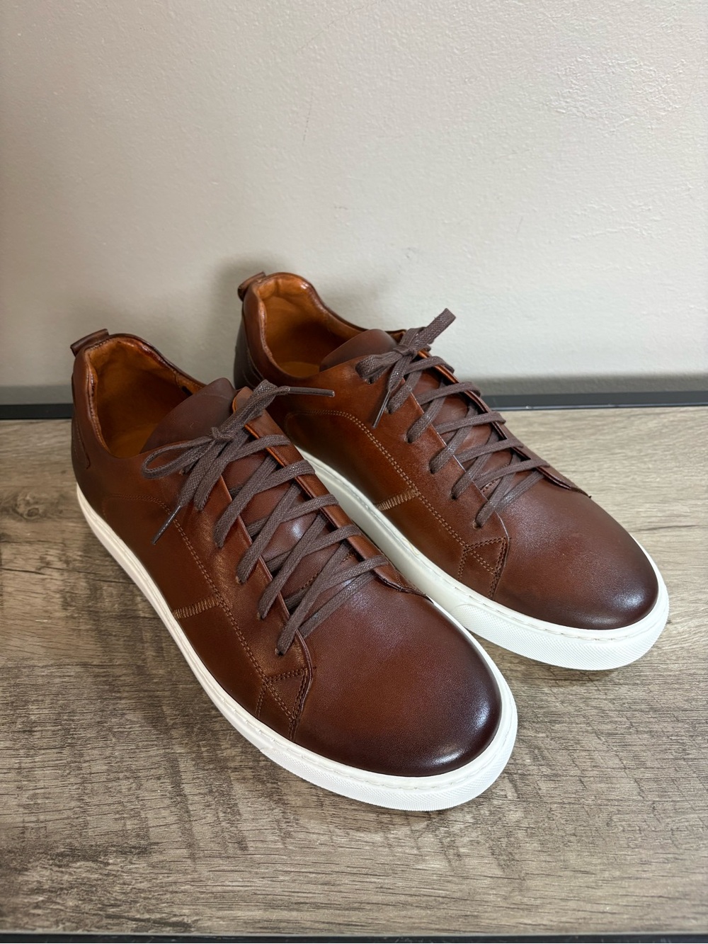 NEW! Men's LAVAGGIO Brown Leather LOW TOP Plain Toe DRESS SNEAKERS  41